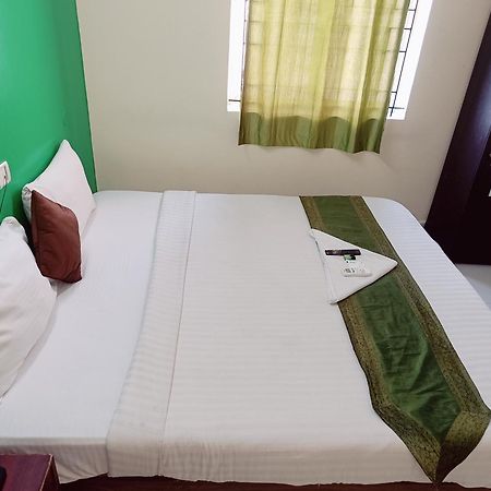 Green Tree Hotel-Near Vfs Global And Ramee Mall Chennai Ngoại thất bức ảnh