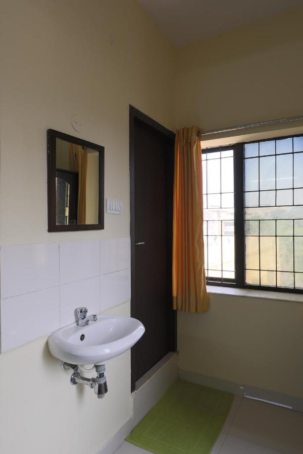 Green Tree Hotel-Near Vfs Global And Ramee Mall Chennai Ngoại thất bức ảnh