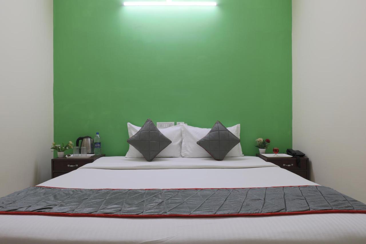 Green Tree Hotel-Near Vfs Global And Ramee Mall Chennai Ngoại thất bức ảnh
