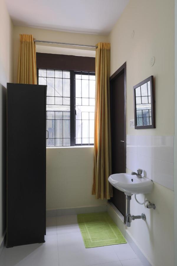 Green Tree Hotel-Near Vfs Global And Ramee Mall Chennai Ngoại thất bức ảnh