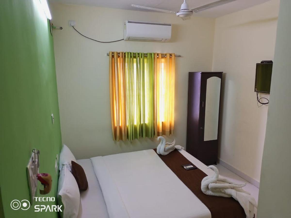 Green Tree Hotel-Near Vfs Global And Ramee Mall Chennai Ngoại thất bức ảnh