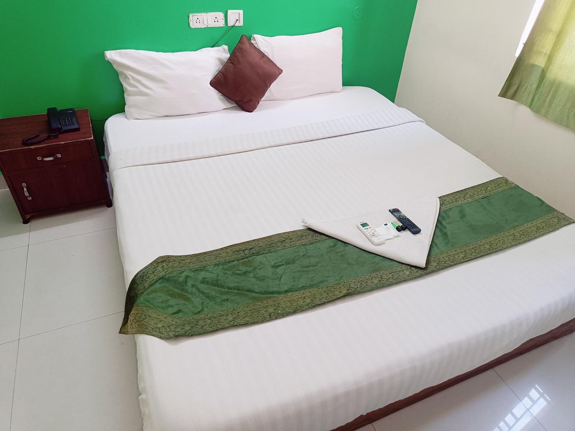 Green Tree Hotel-Near Vfs Global And Ramee Mall Chennai Ngoại thất bức ảnh